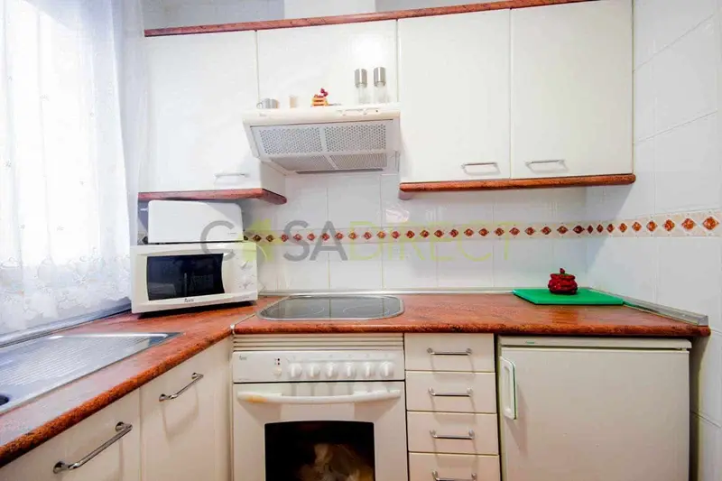 Apartamento en Torremolinos con Piscina y Parking Cerca de la Playa
