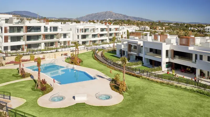 Apartamento 2 Dormitorios Milla de Oro Estepona Vistas al Mar