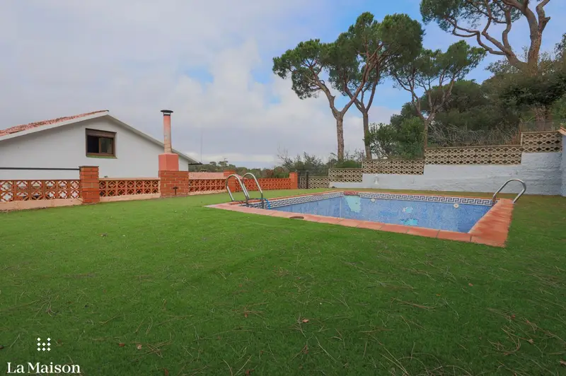 Casa en Venta Dosrius 5 Dormitorios Piscina Barbacoa