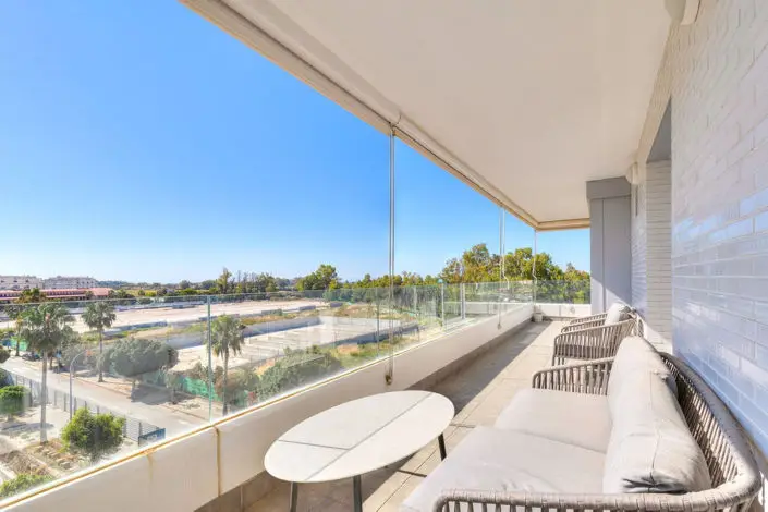 Apartamento 3 Dormitorios Jardines Guadaiza Cerca Puerto Banus
