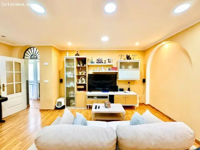 Amplio Piso 5 Dormitorios 2 Baños Centro Cadiz