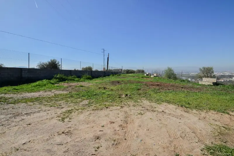 Venta Finca con Jardin en Alcampo Norte Granada