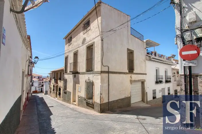 4 Bed Townhouse for sale