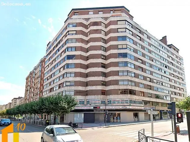 Oficina en Alquiler Calle Vitoria 184m2 Centro