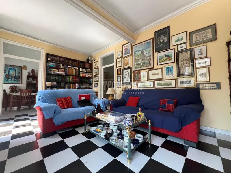 Piso en Venta Eixample 88m2 3 Dormitorios Balcon