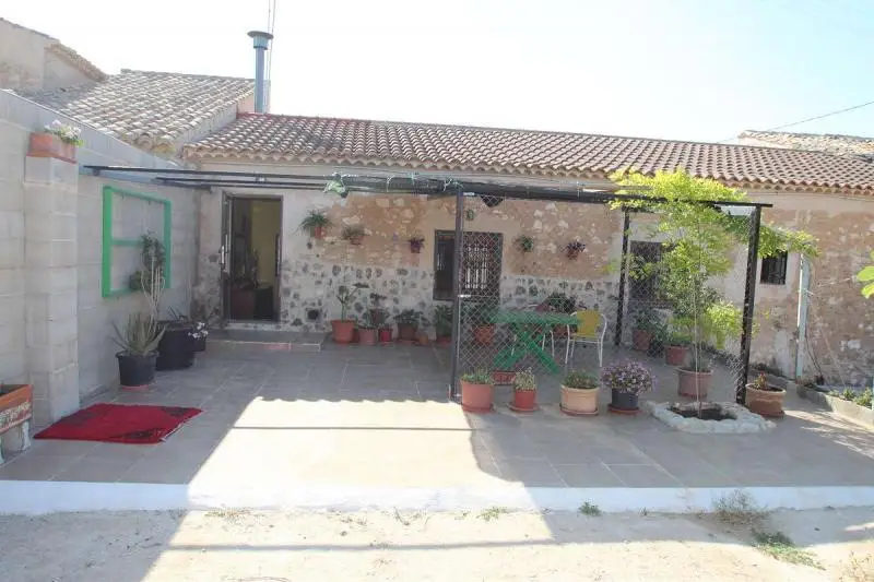 Casa de Campo Restaurada en Pinoso