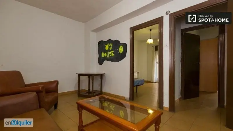 Apartamento 3 Dormitorios Balcón Centro Granada