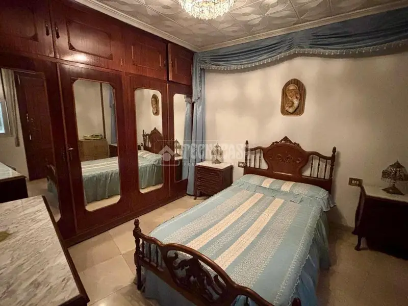 Casa en venta en General Fresneda Jodar 7 habitaciones 2 baños