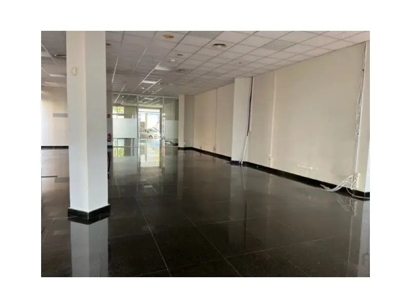 Venta Local Comercial Marbella 440m2 Avda Severo Ochoa