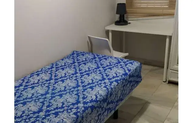 Habitación Amueblada en Córdoba Apartamento Compartido