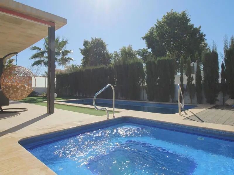 Villa en Venta Mar de Cristal 3 Dormitorios Piscina Jacuzzi
