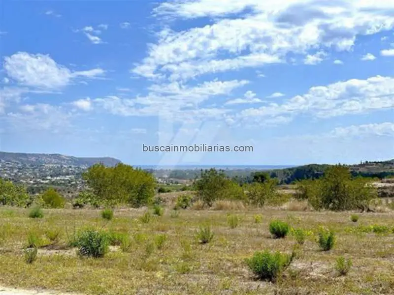 Parcela en Venta en Dénia con Vistas Panorámicas