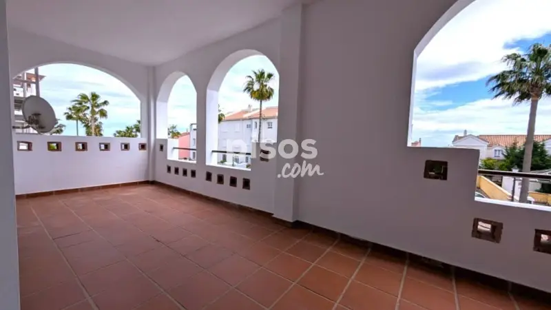 Apartamento en venta La Alcaidesa 3 dormitorios 2 baños terraza 25m2