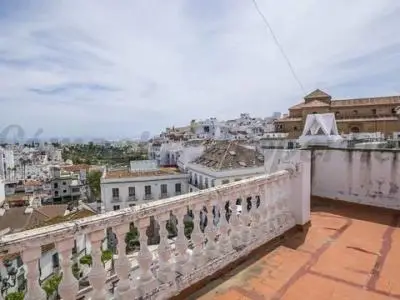 Casa familiar en Torrox Pueblo con vistas a la plaza