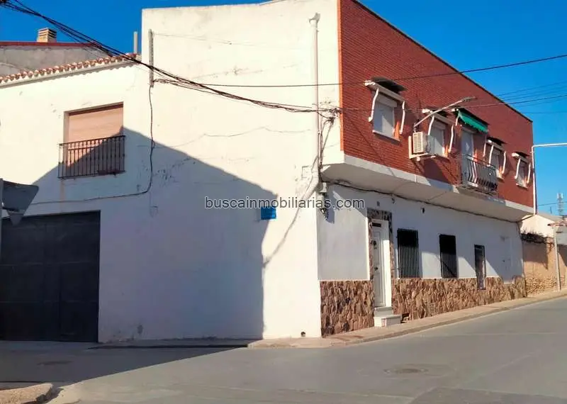 Casa en venta en Noblejas 357m2 - 4 dormitorios - 2 cocinas