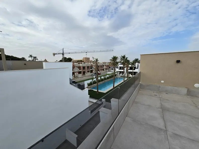 Atico en San Pedro 3 Dormitorios 2 Banos Terraza Solarium