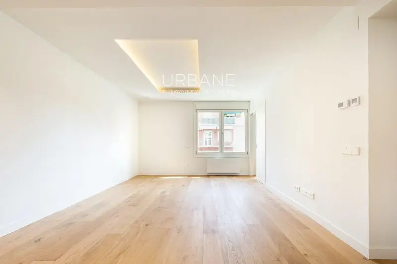 Piso en venta Eixample Barcelona 3 habitaciones 2 baños 92m2