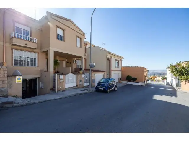 Casa Unifamiliar en Huetor Vega Zona Mundo Nuevo