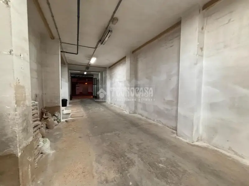 Local Comercial en Nou Moles 210m2