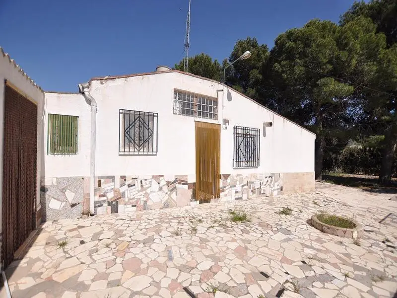 Villa 4 Dormitorios Sax Alicante Piscina