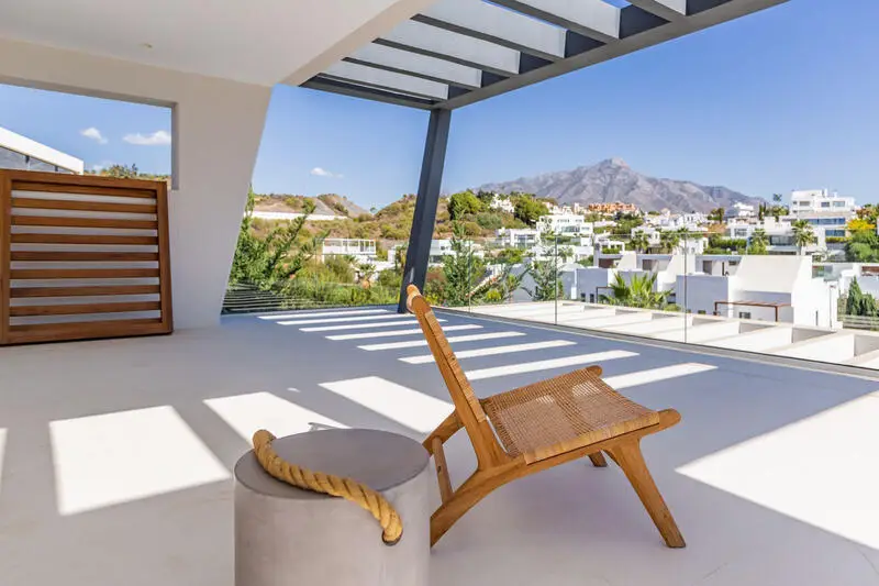 Villa Moderna Lujosa en Nueva Andalucía 1420m²