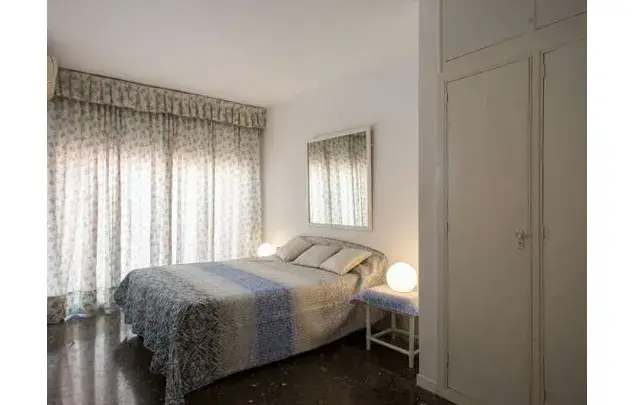 Alquiler Apartamento 80m² Barcelona 2 Dormitorios Cerca Hospital Clínic