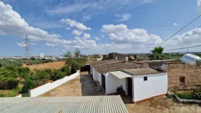 Casa en venta en Lora del Río