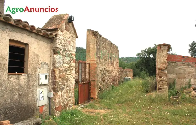 Venta  de Finca con masia de pedra en el emporda en Girona