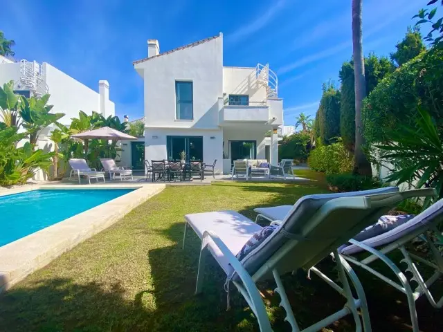 Casa Villa Lujo 4 Dormitorios Atalaya Isdabe Piscina Jardin