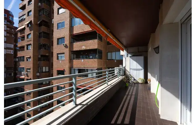 Alquiler piso 2 dormitorios Madrid 85m² terraza garaje opcional