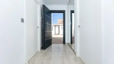 Chalet en Venta Cañadas del Parque 4 habitaciones 2 baños Garaje