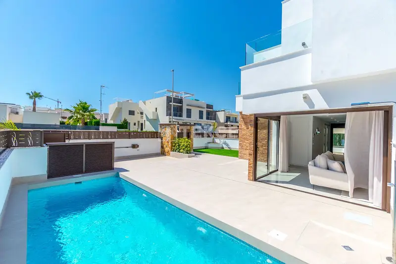Villas Modernas en Benijofar con Piscina y Solarium