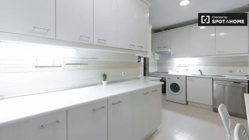 Apartamento 5 Dormitorios 2 Baños Madrid Alquiler Spotahome