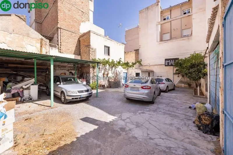 Parcela Urbana en Venta en Armilla Centro 161m2