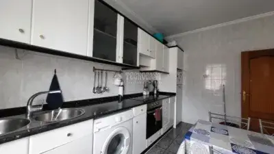 Piso en venta en Santurtzi Centro para actualizar