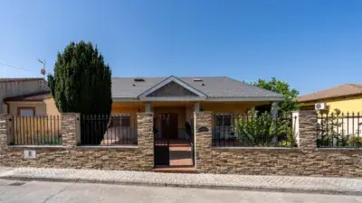 Chalet unifamiliar en venta en Calle del Chorro