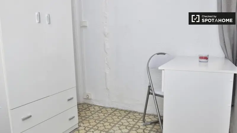 Apartamento 4 dormitorios 1 ba
C3B1o en Barcelona Alquiler Spotahome