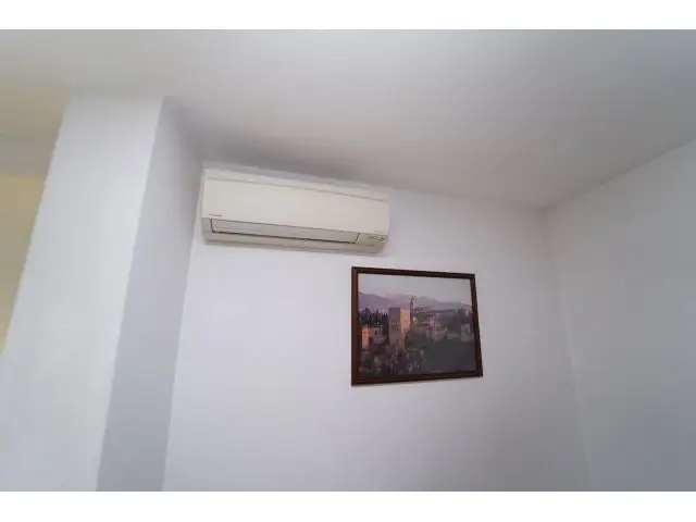 Alquiler piso estudiantes 80m2 3 dormitorios 2 baños terraza Granada