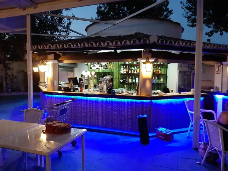 Local Comercial en Alquiler Puerto Alcudia Mallorca 1300m2 Restaurante