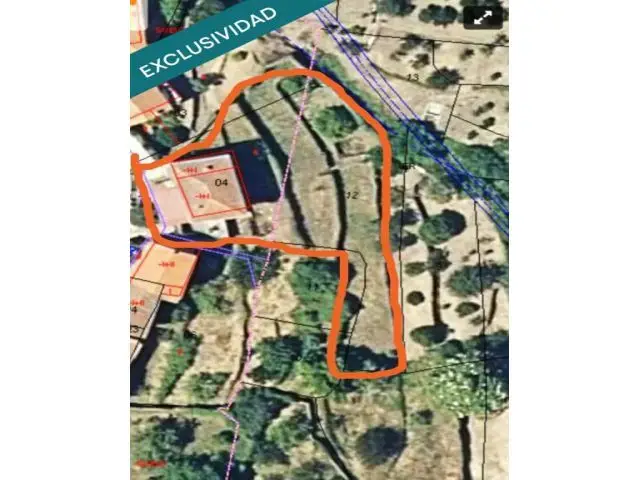 Parcela con Vivienda 3 Dormitorios Baño Salón 2 Cocinas Cochera 3 Plantas