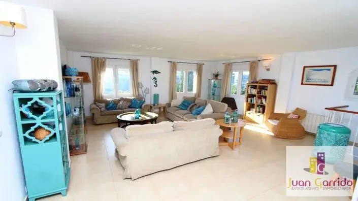 Villa de Lujo 5 Dormitorios Nerja
