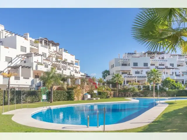 Adosado de Lujo en Estepona con Vistas Panorámicas