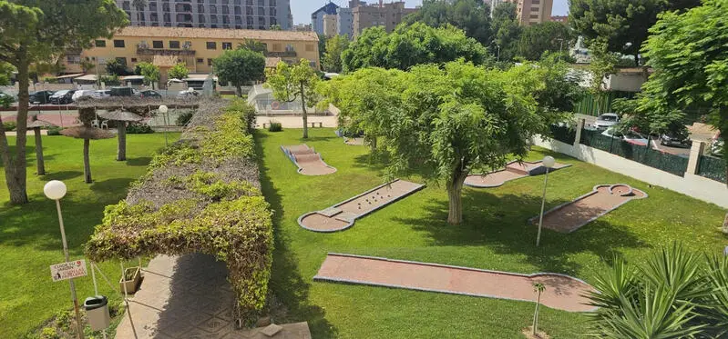 Apartamento en Benidorm con Terraza y Piscina