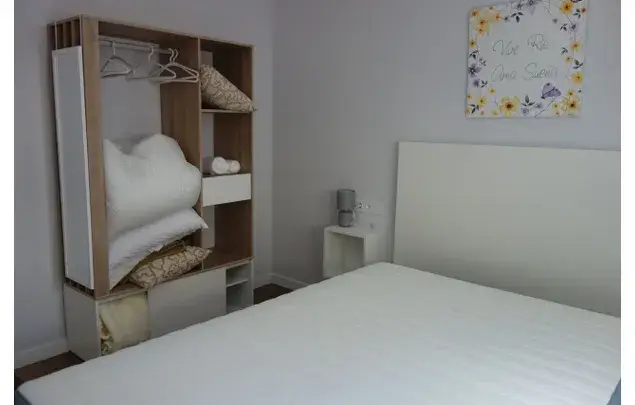 Rent 1 bedroom apartment of 54 m² in Cangas