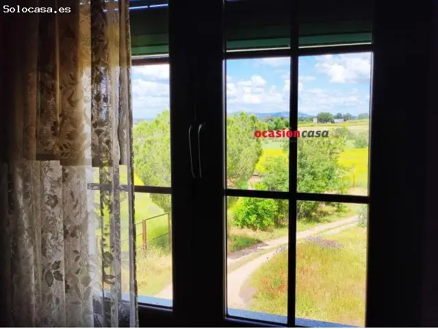 Casa de Campo en Dos Torres con Piscina y 2 Hectareas