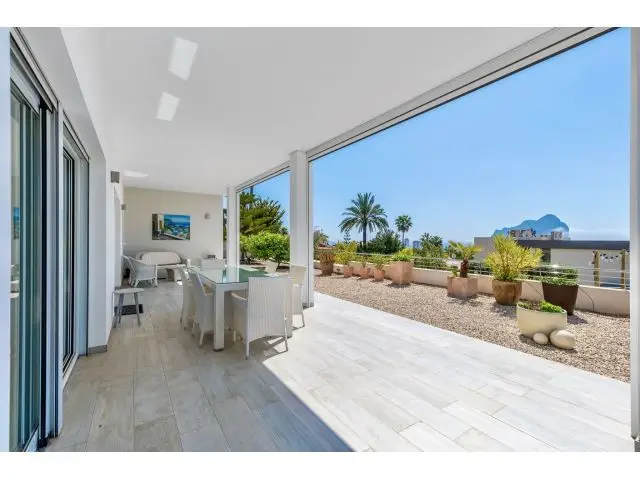 Villa Moderna en Calpe con Vistas al Mar