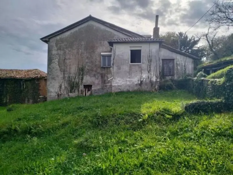 Chalet en Asturias con cuadra y gran potencial de reforma