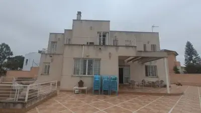 Chalet en Venta Montequinto 615m2 Piscina 4 Habitaciones