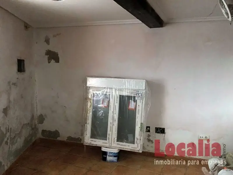 Venta Local Comercial Torrelavega 66m² Avenida Bilbao