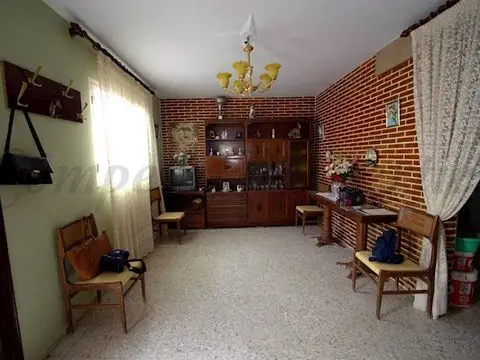 Casa Rural con 6 Dormitorios en Arenas de Velez
